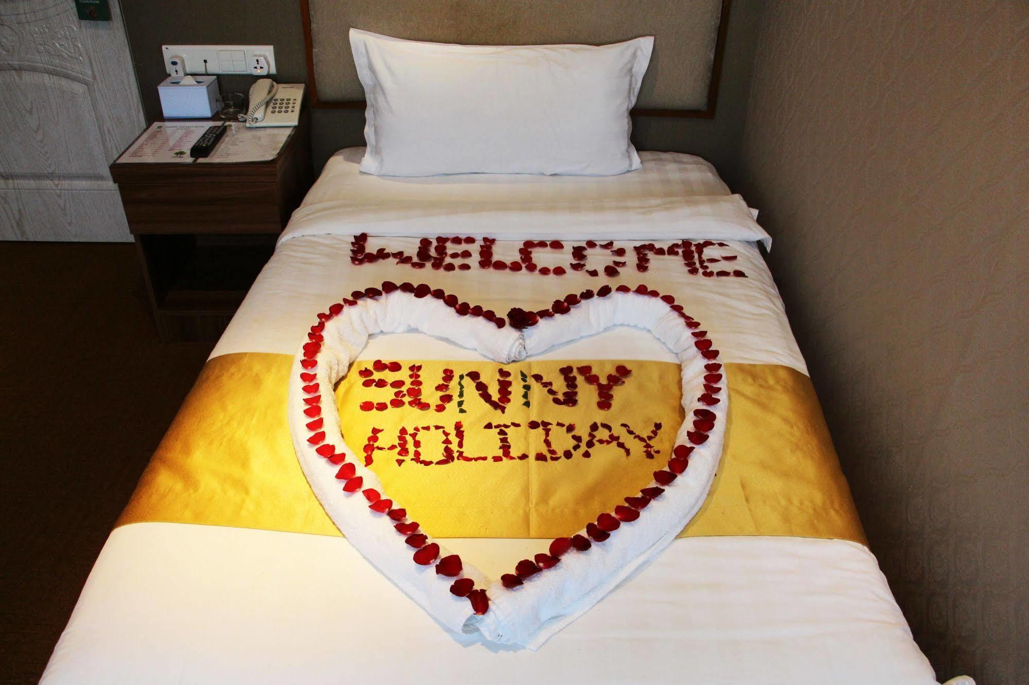 Sunny Holiday Hotel Gyogon Buitenkant foto